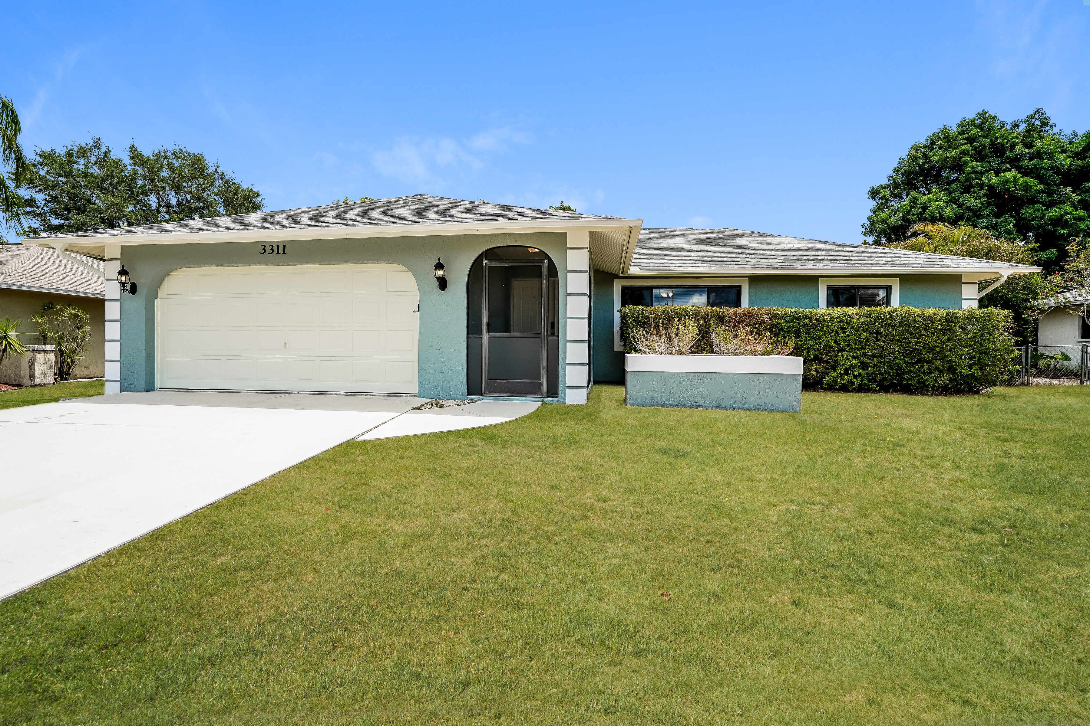 3311 S E SANTA BARBARA PL CAPE CORAL, FL 33904